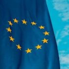 European web users don't like tracking cookies - European flag